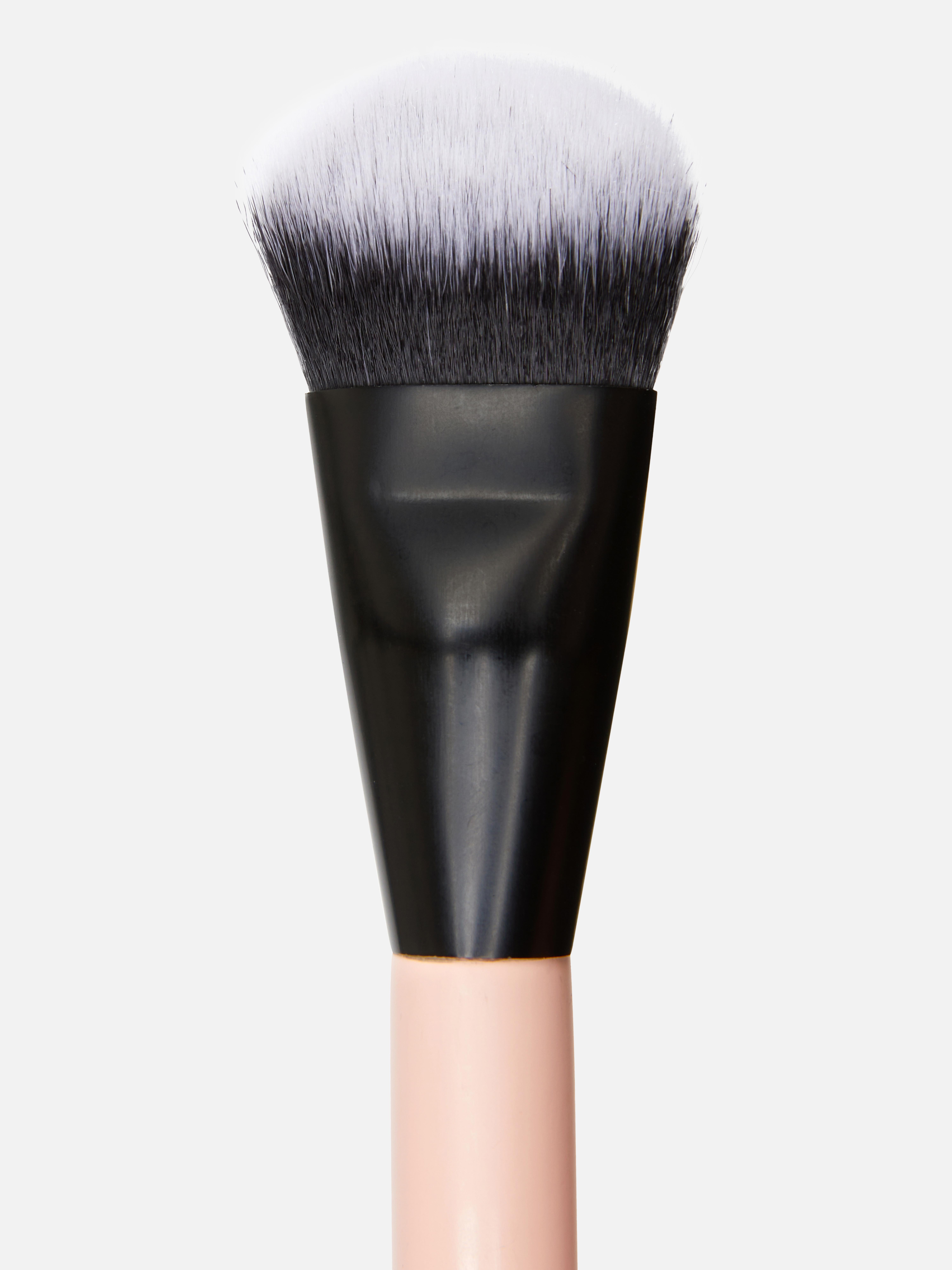 PS... Pensulă pentru blush cremos Oferă-le obrajilor tăi o notă de culoare cu această pensulă pentru blush cremos