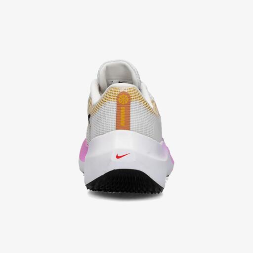  Nike Zoom Fly 5