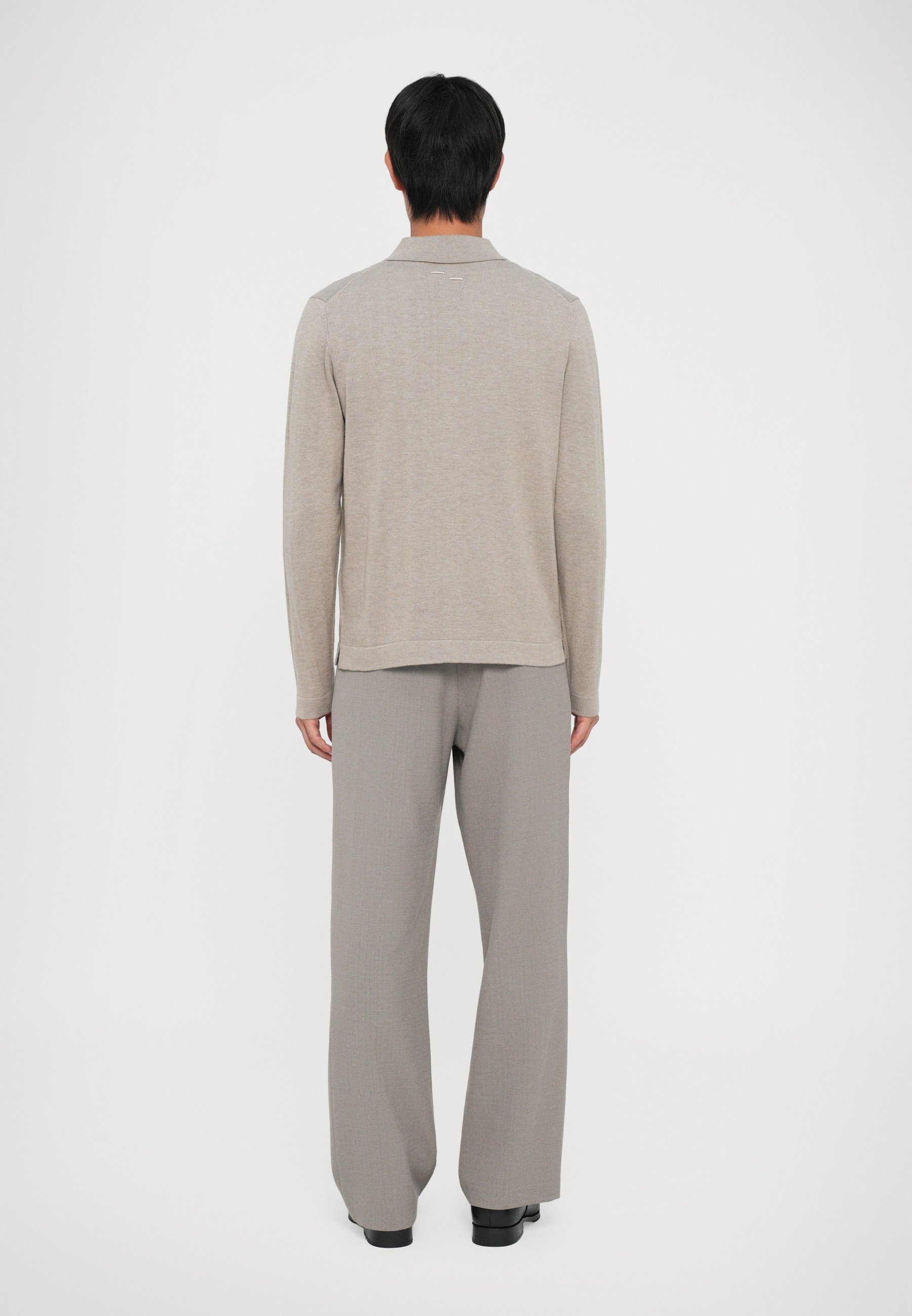 Cardigan Filling Pieces - ambiance