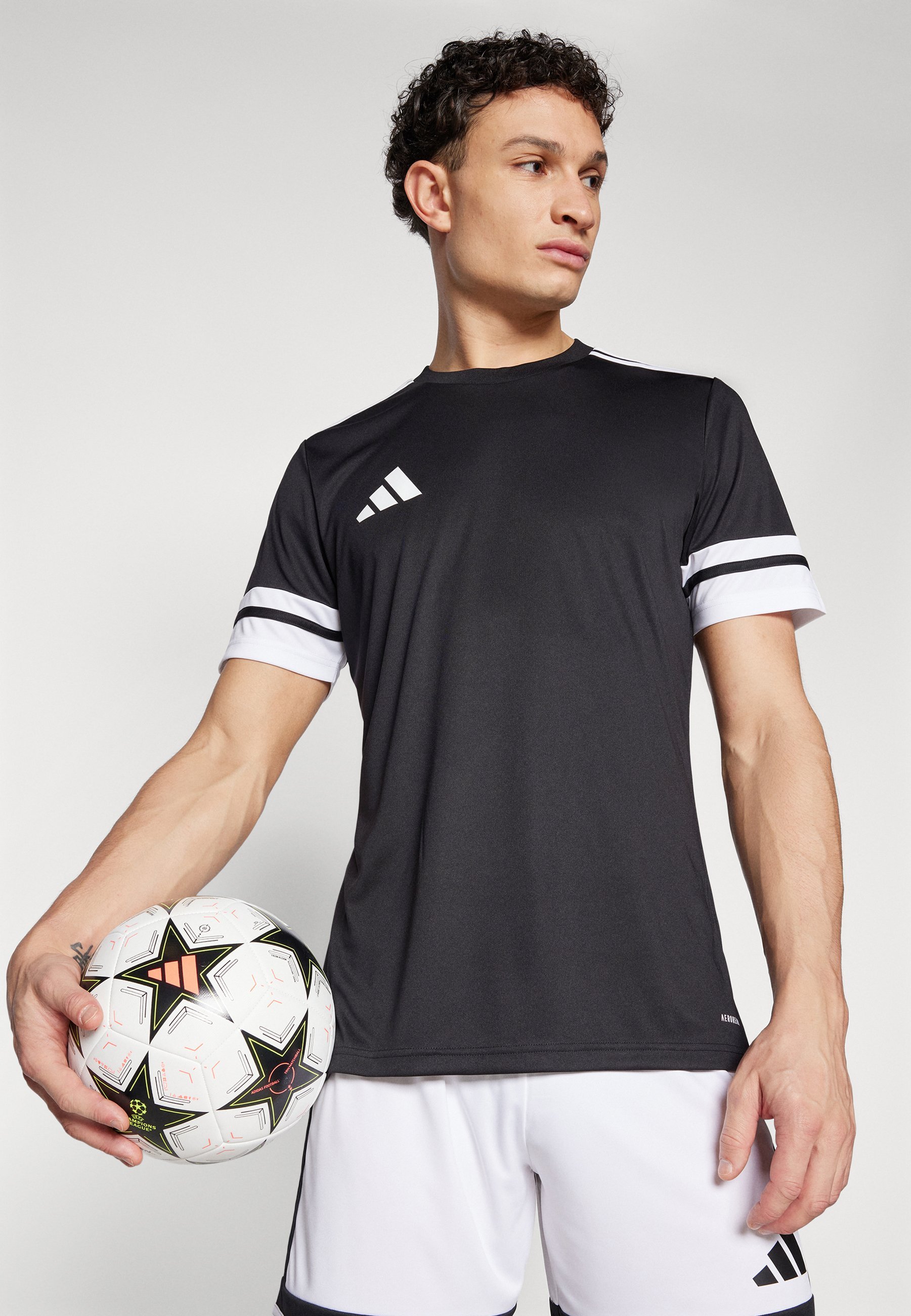 adidas Performance SQUADRA25 SÄRK LÜHIKESTE VARRUKATEGA SÄRK - Spordi T-särk - must/valge