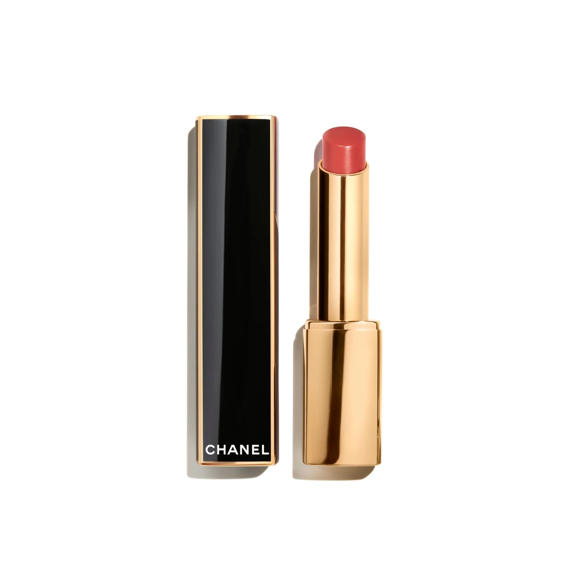 ROUGE ALLURE L'EXTRAIT - IL ROSSETTO AD ALTA INTENSITÀ ESTRATTO DI LUCE E TRATTAMENTO. RICARICABILE