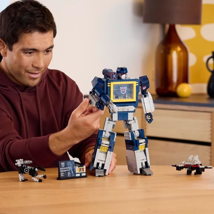 LEGO Icons 10358 Transformers Soundwave - Set di costruzioni per adulti - Kit di modellismo