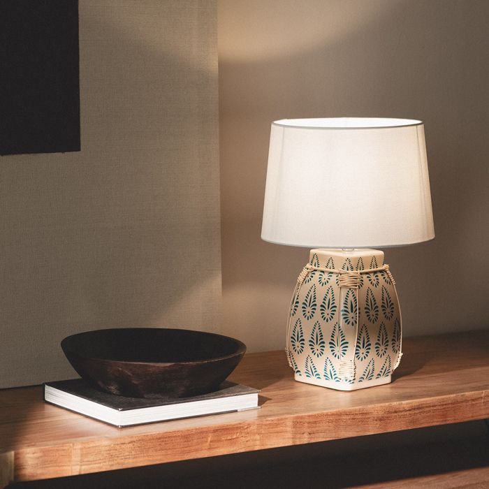 Lampada da tavolo Ariché in ceramica bianca
