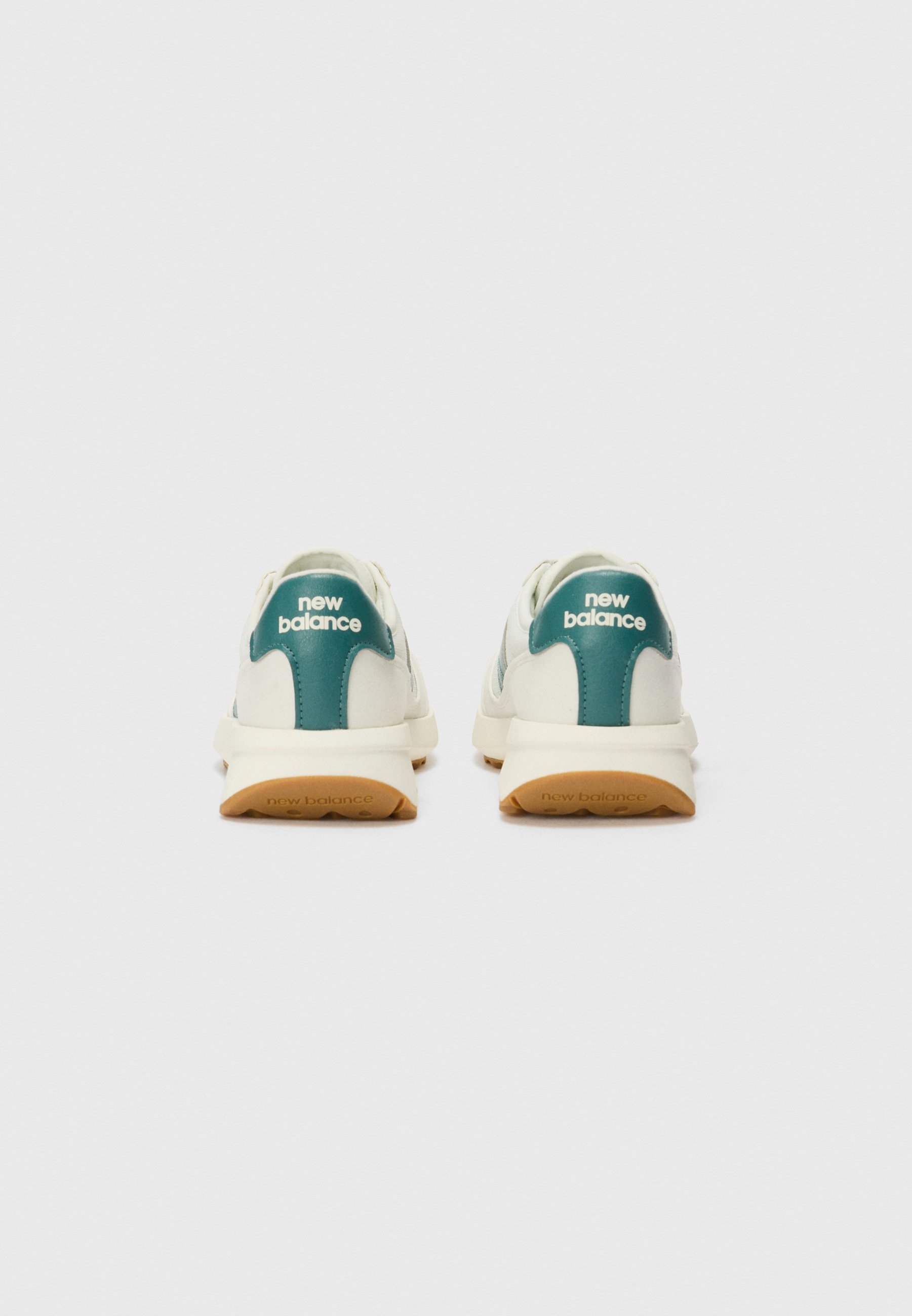 New Balance 370 - Baskets - réflexion