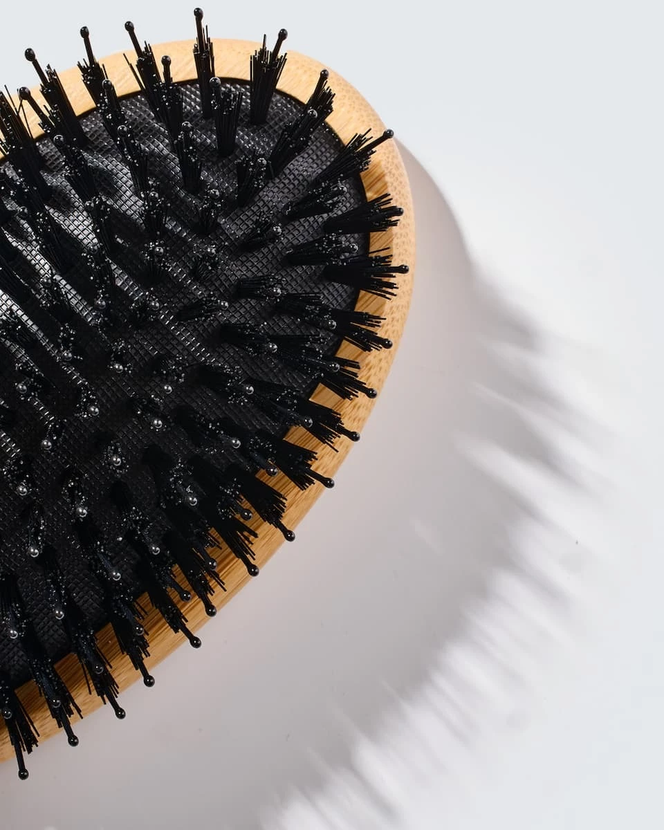 Veganska četka s vlaknima - Hairlust