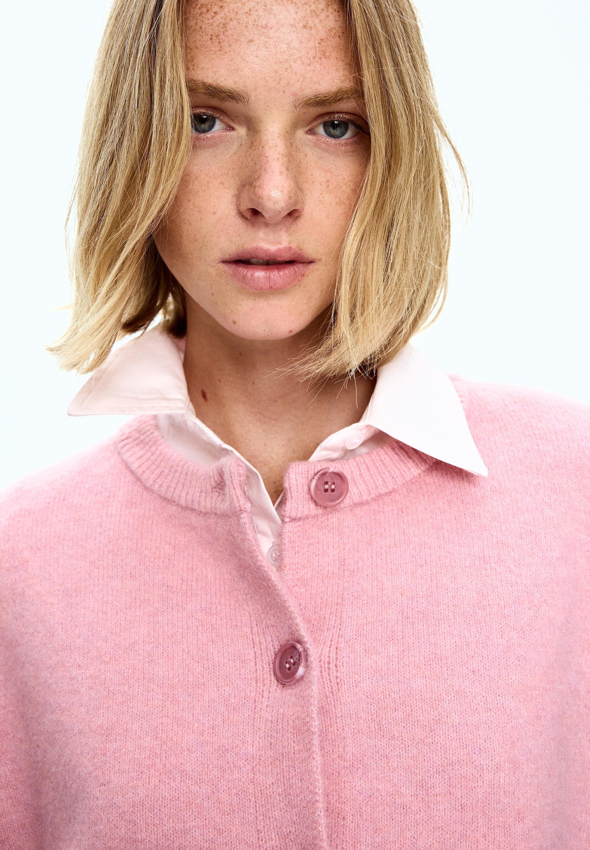 Cardigan Bershka SOFT TOUCH con bottoni - rosa chiaro