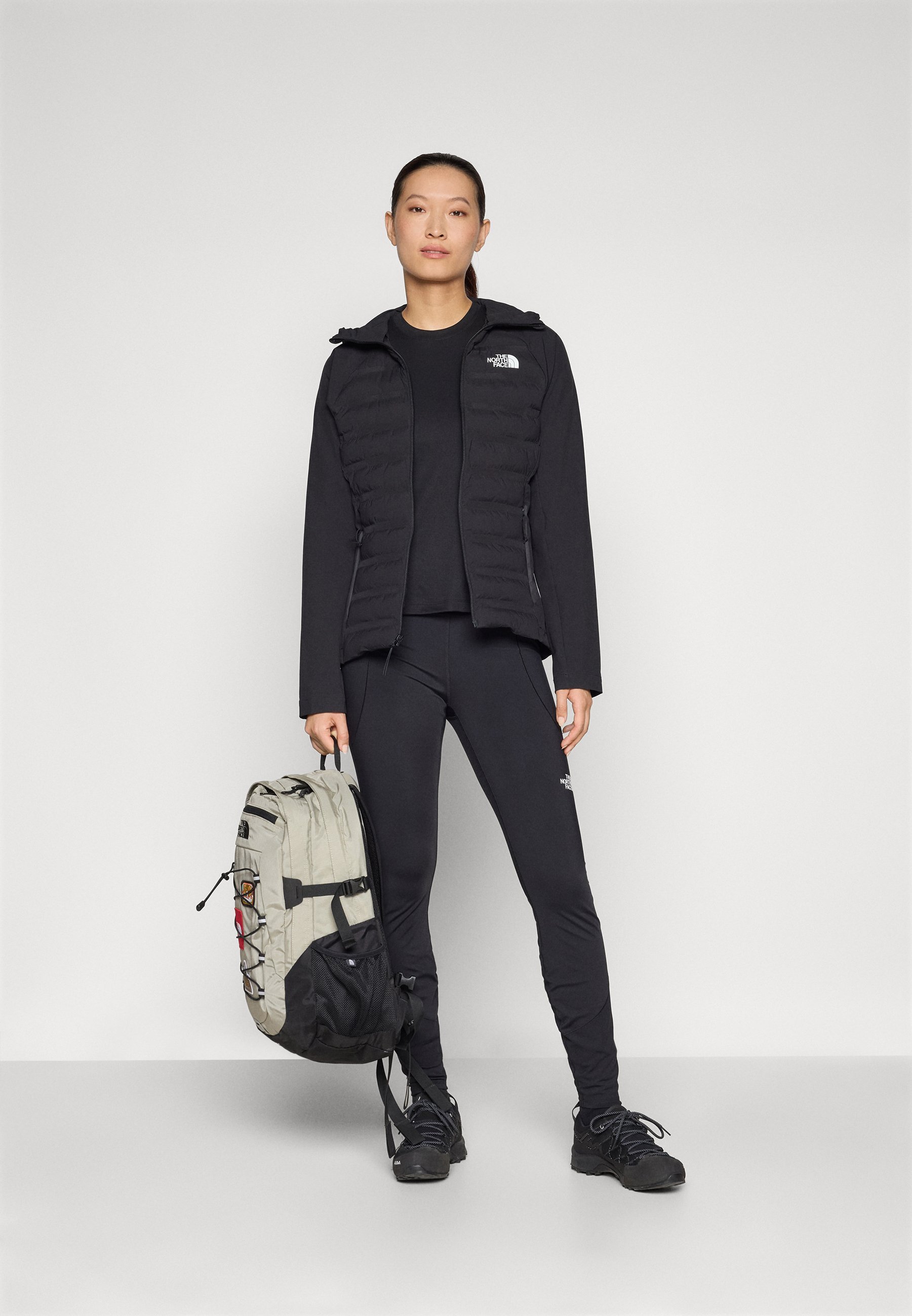 Jaqueta com capuz The North Face Mountain Athletics Cari - Jaqueta para atividades ao ar livre - preta