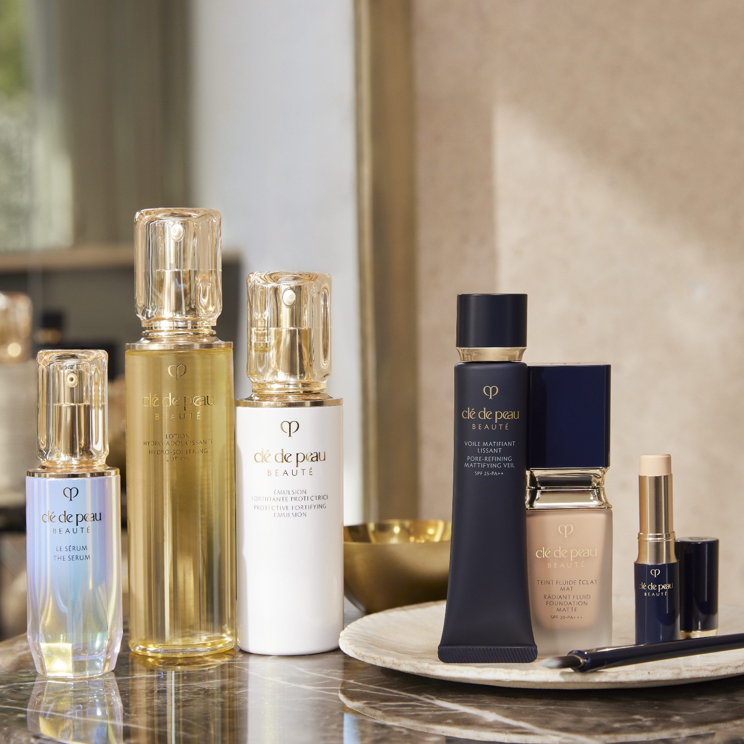 Clé de Peau Beauté Foundation Radiant Fluid Foundation Matte – 35 ml