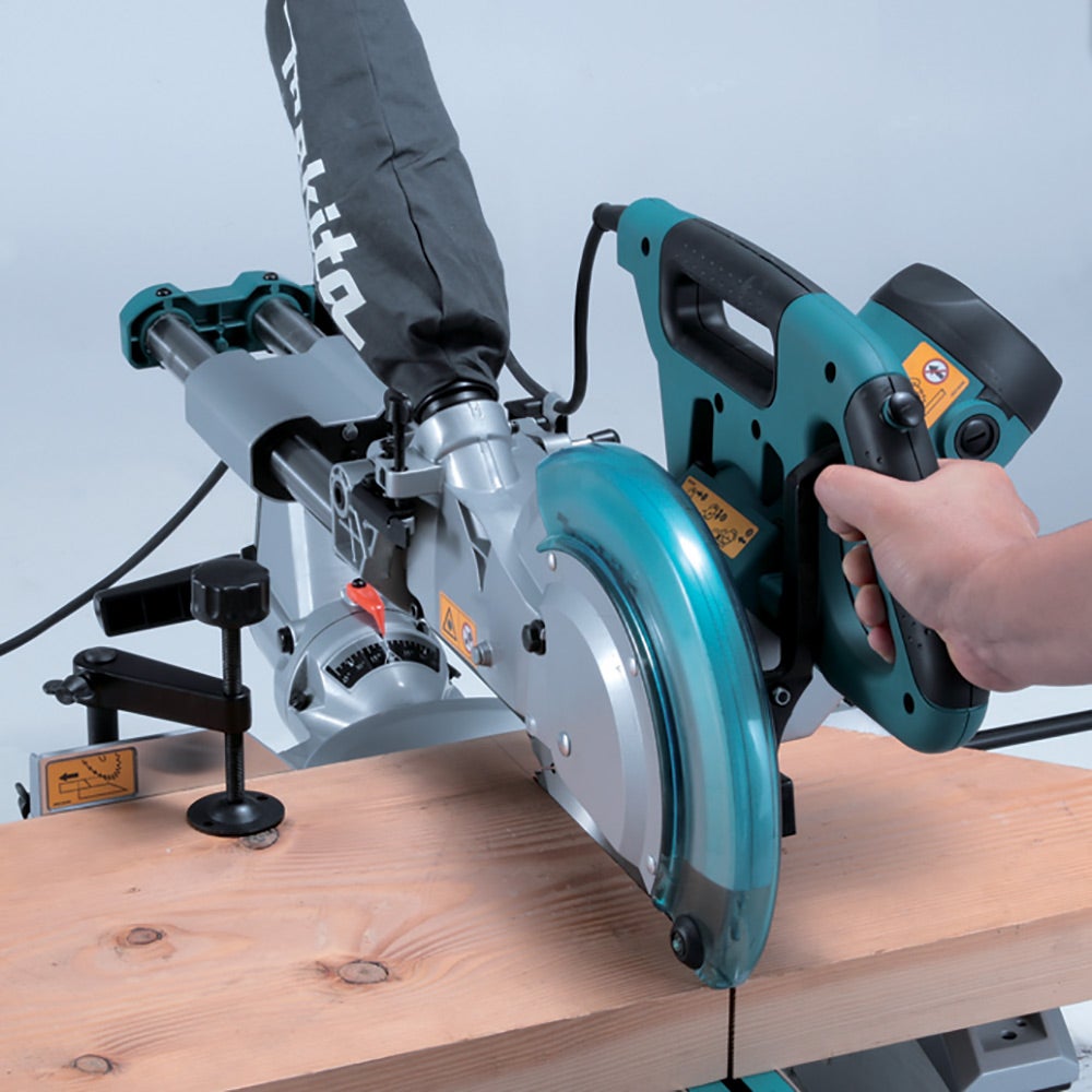 Serra de esquadria deslizante MAKITA LS1018L de 260 mm e 1430 W