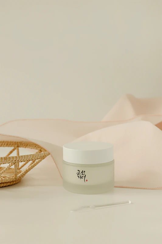 Creme Beleza da Dinastia Joseon, um creme intensamente hidratante com efeito iluminador.