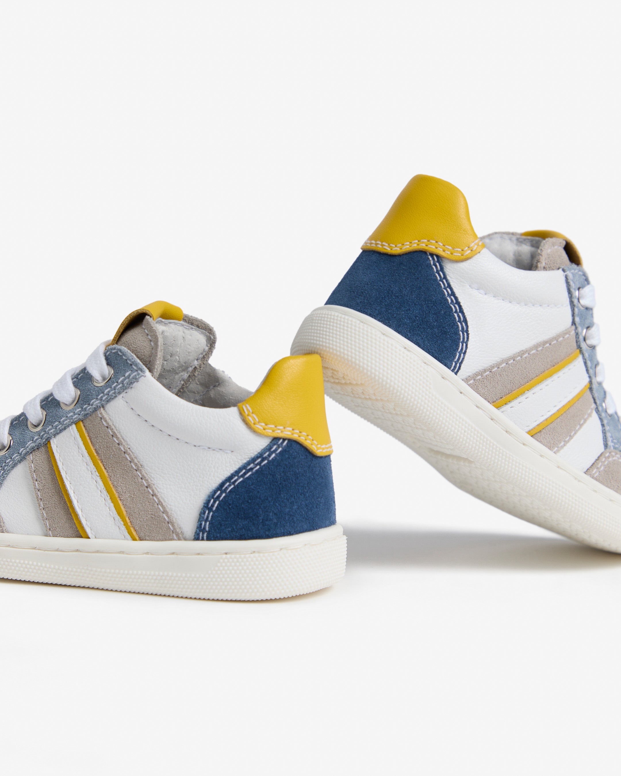  Junior-Sneaker aus Leder und Wildleder für Kinder