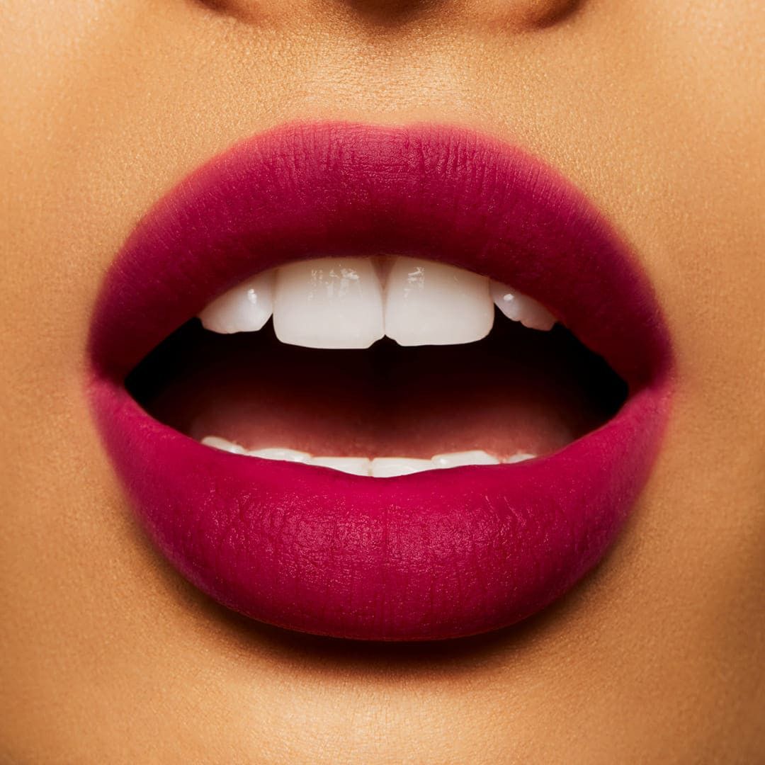 Tekutý matný rúž Powder Kiss Luxusné rúže