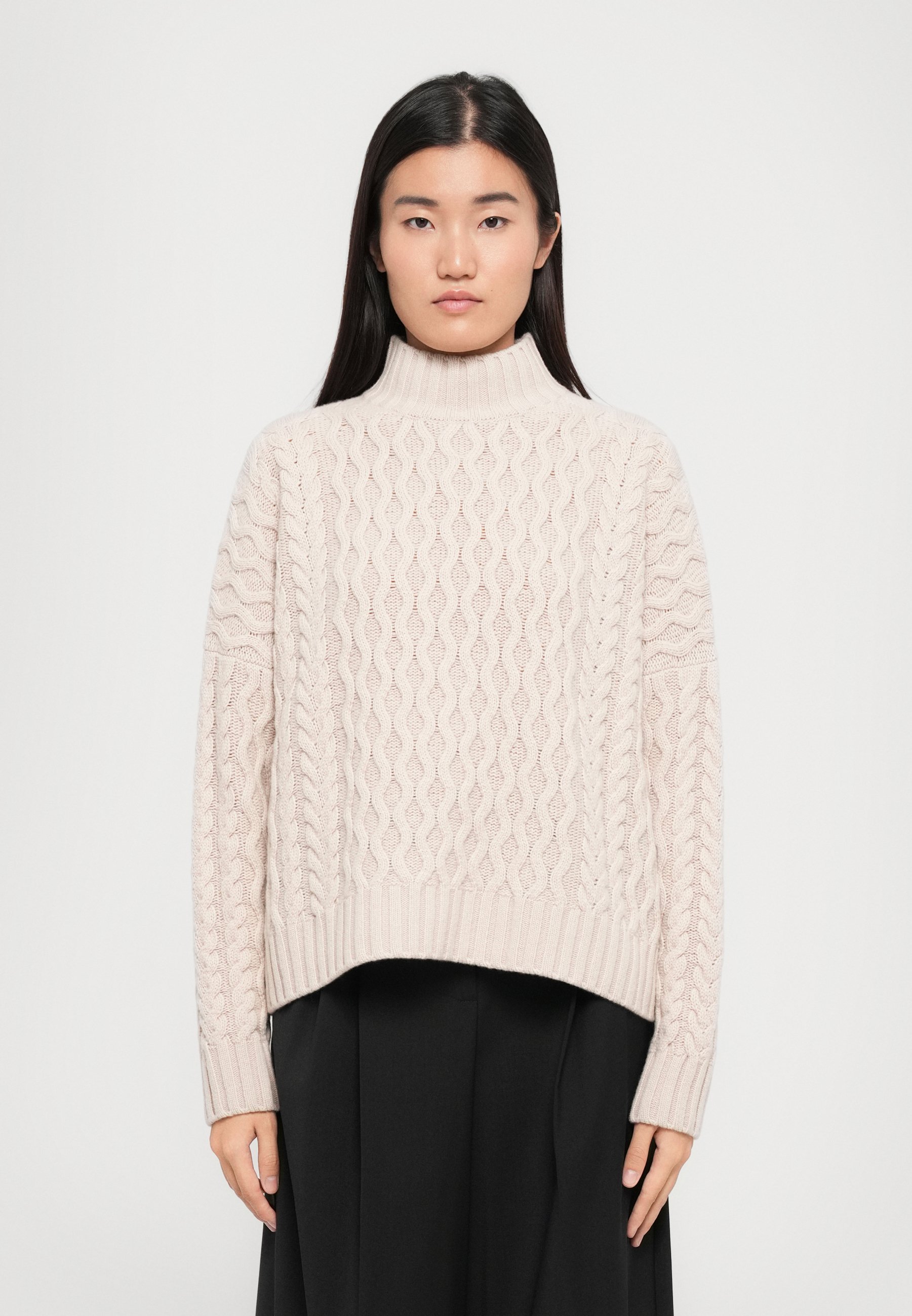 WEEKEND MaxMara YARD - Pull - beige