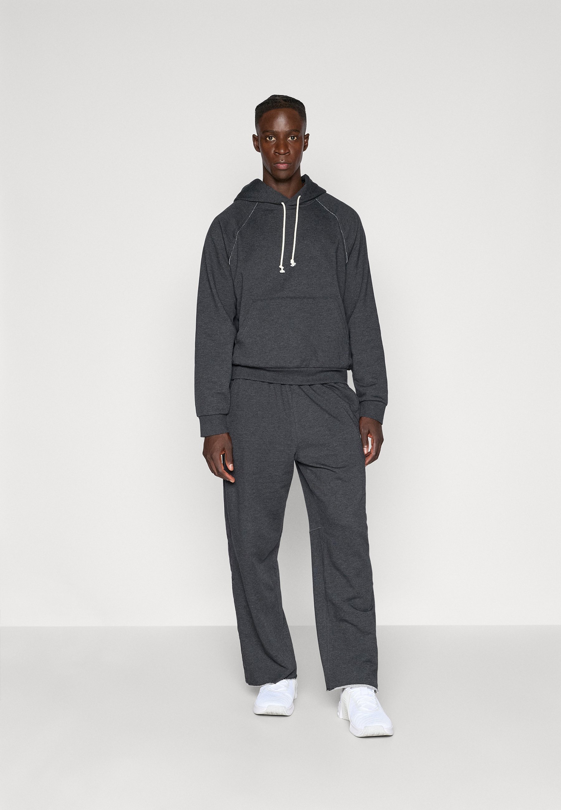 Nike Performance HERITAGE TOP - Pulover s kapuco - črna/vres/bledo slonokoščena