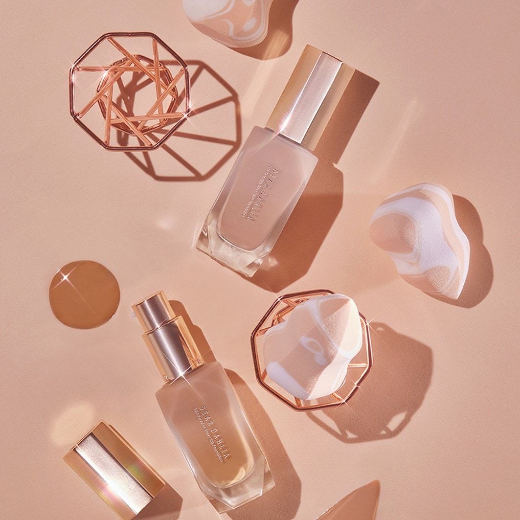 Dear Dahlia Foundation Skin Paradise caurspīdīgais zīda tonālais krēms - 30 ml