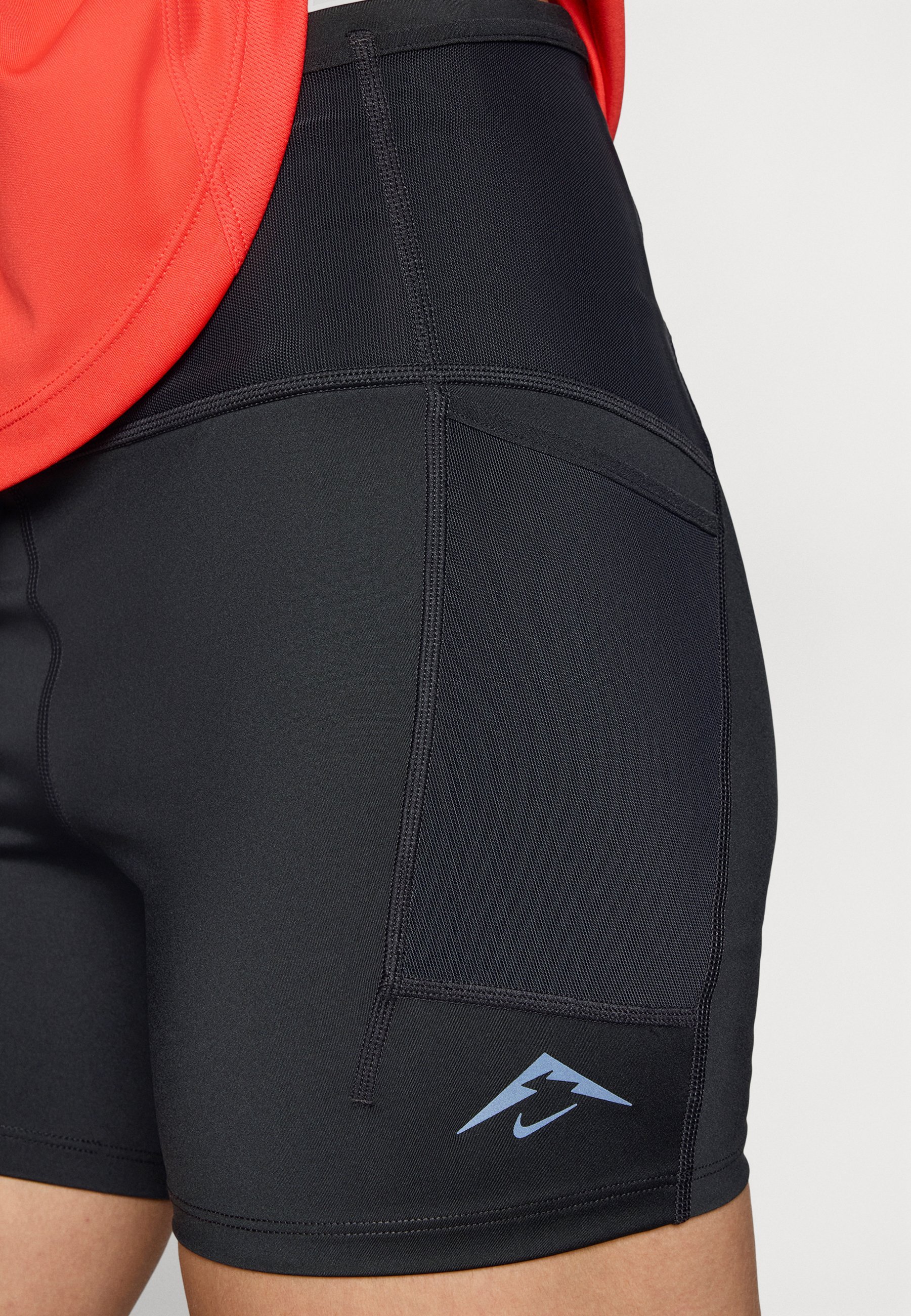 Nike Performance TRAIL SHORT - Lühikesed jooksuretuusid - mustad