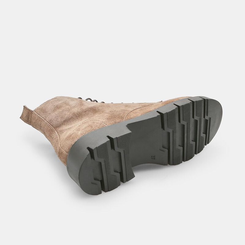 Anfibi da donna in suede