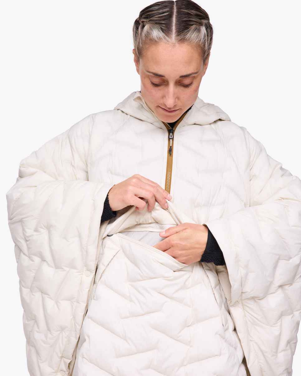 HOKA SkyFill Outdoor Poncho Oat Milk