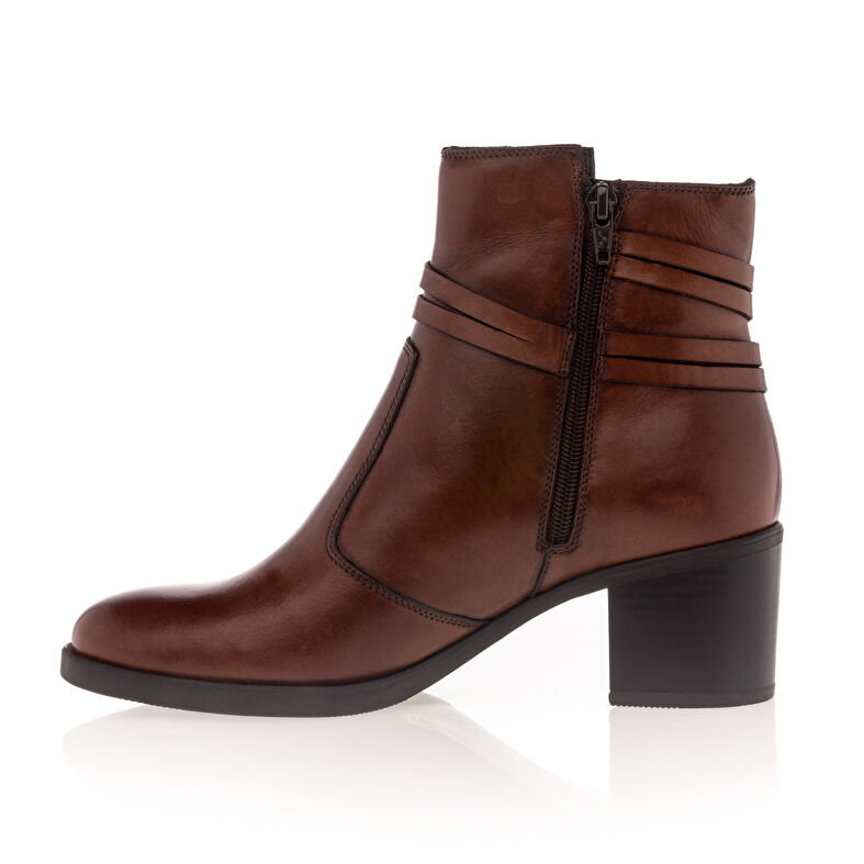 Braune Damenstiefel / Stiefeletten