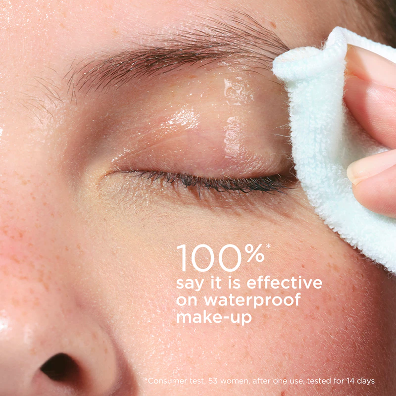 Clarins Cleansing Instant Eye Make-Up Remover je dvojfázový odličovač očí pre citlivé oči.