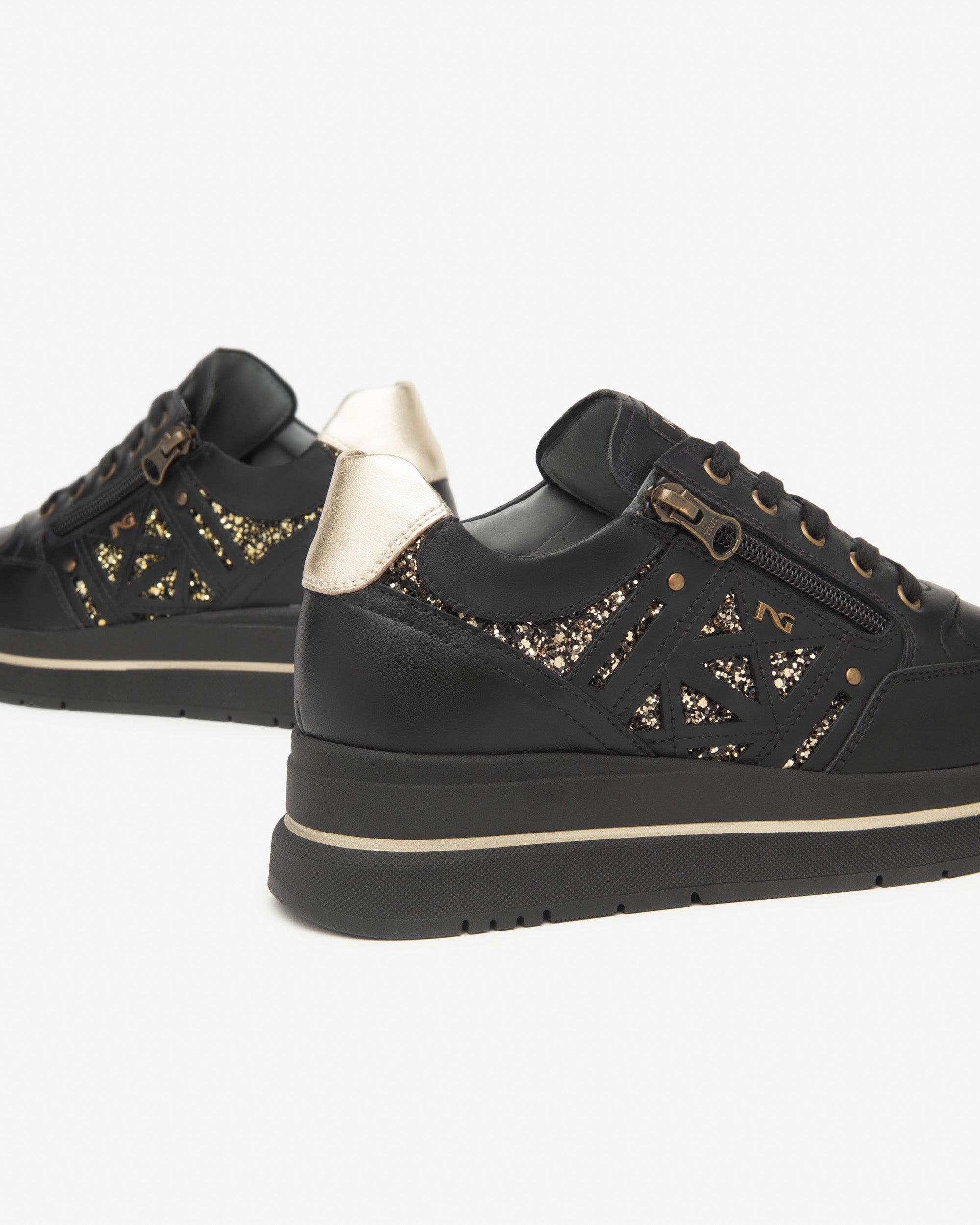  Damen-Sneaker aus Leder und Funktionsmaterial
