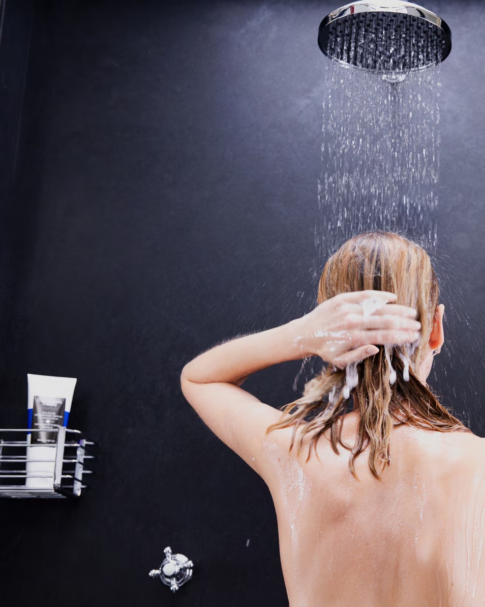 SISLEY HAIR RITUAL BY SISLEY UMIRUJUĆI ŠAMPON PROTIV PERUTI