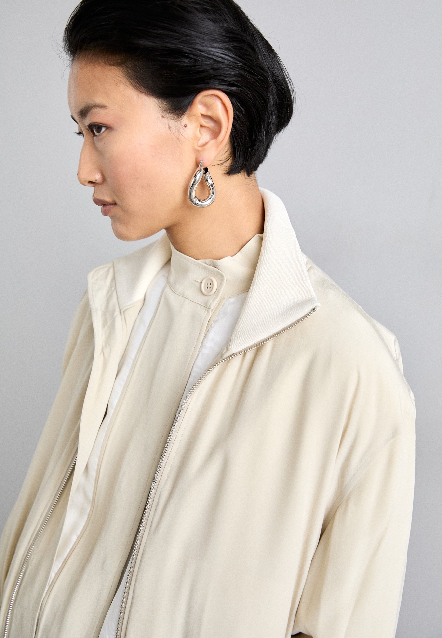 Helmut Lang Bomberjacke – Hafer