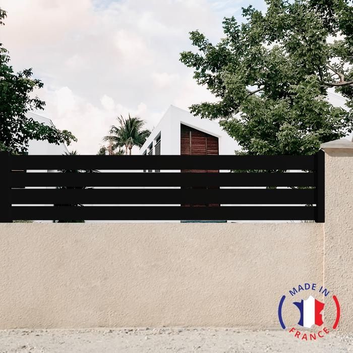 Aluminum fence kit with 4 openwork slats. Dimensions: L.2107mm (including posts) x H.455mm. Colour: Grey RAL 7016