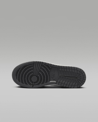 Air Jordan 1 Low SE Older Kids' Shoes