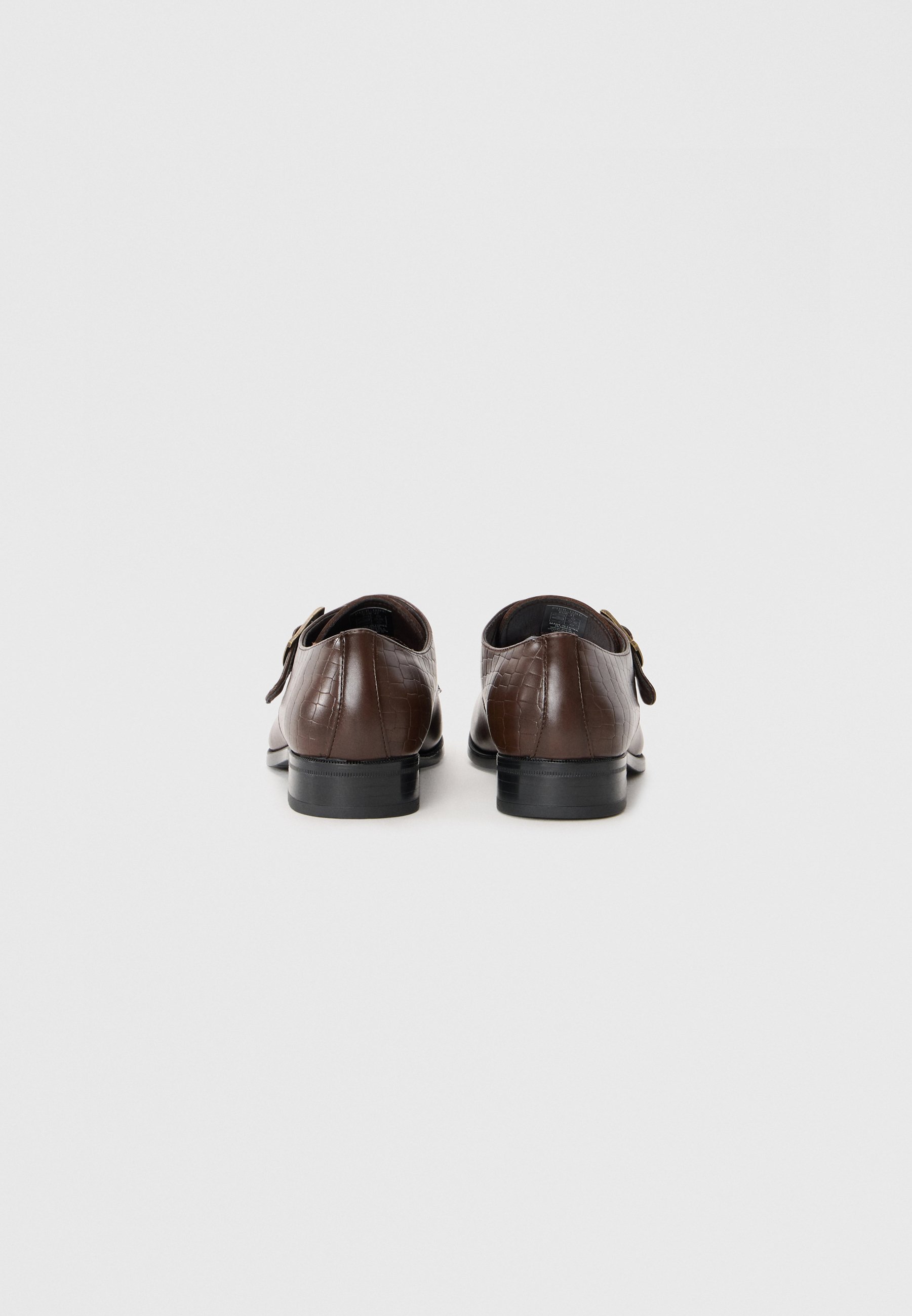 Pier One Slip-ons - koffie