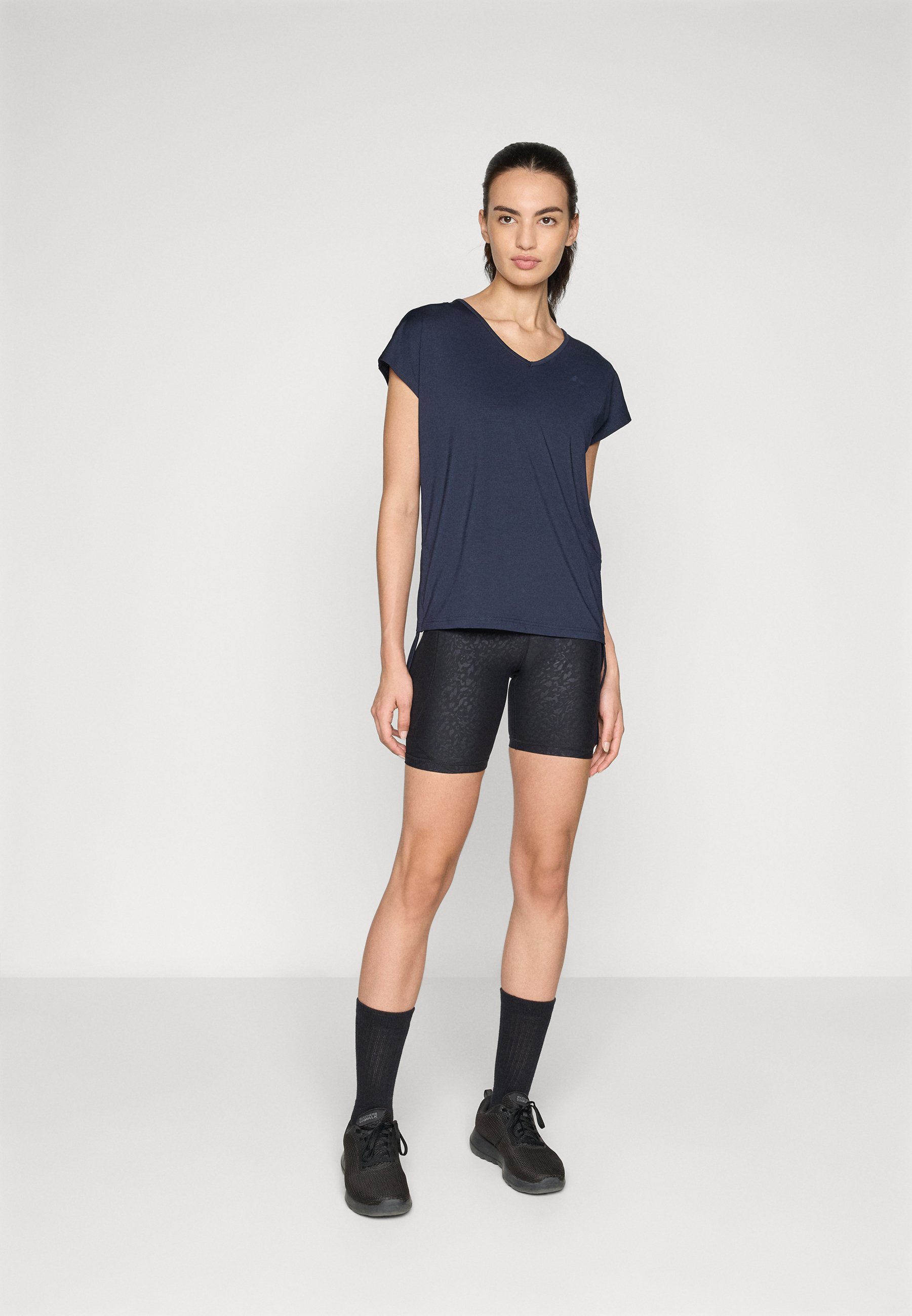 ONLY Play ONPAUB SMILA BAT LOOSE TOP - Sport-T-Shirt - Nachthimmel