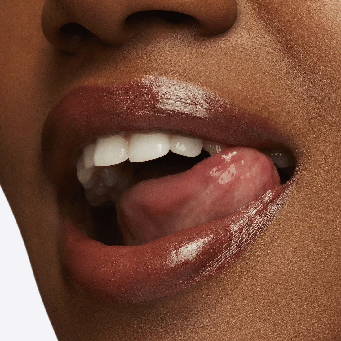 MAC Lusterglass lūpu krāsa - 3 g