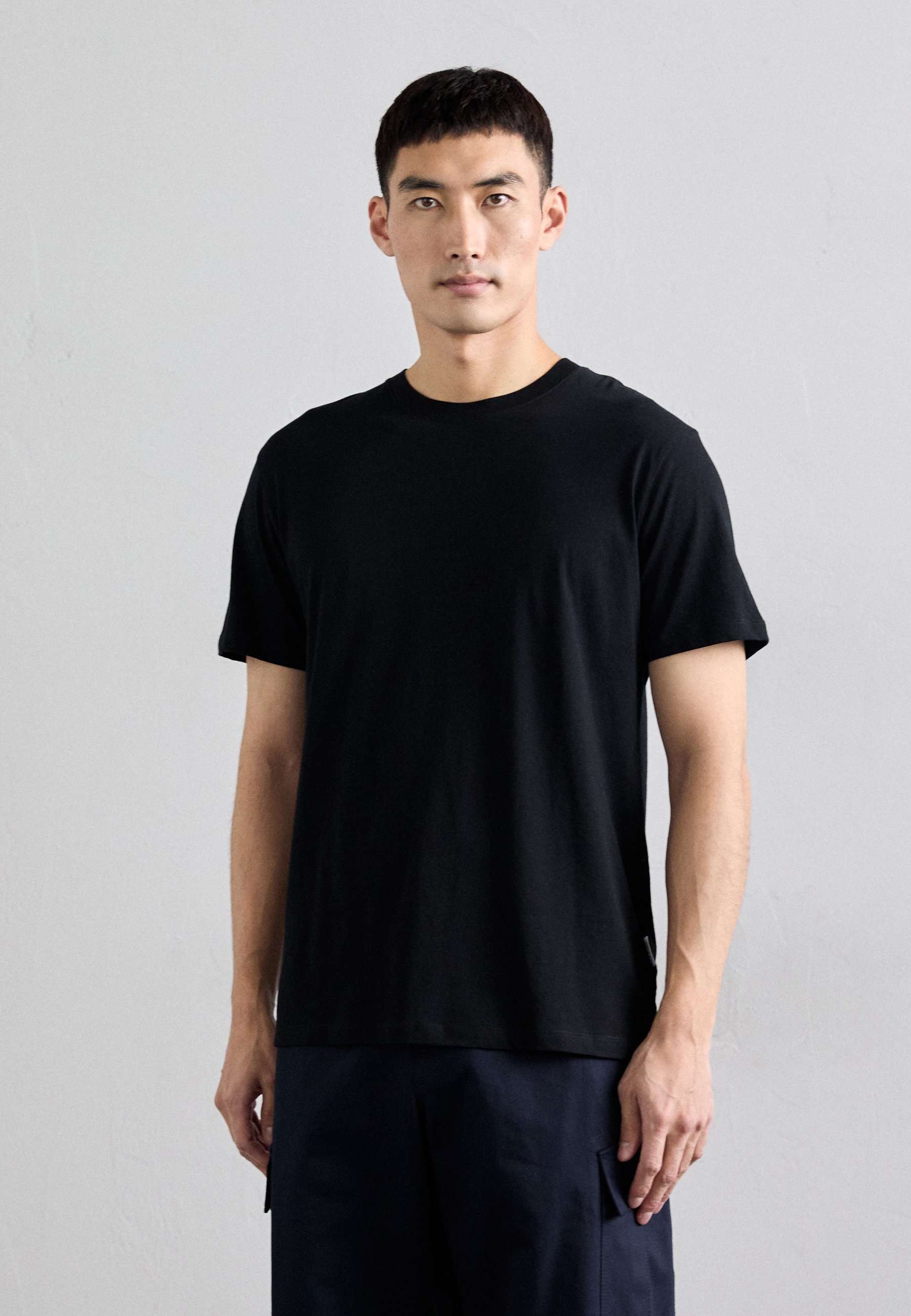 Tiger of Sweden DILLAN - Basic T-shirt - zwart
