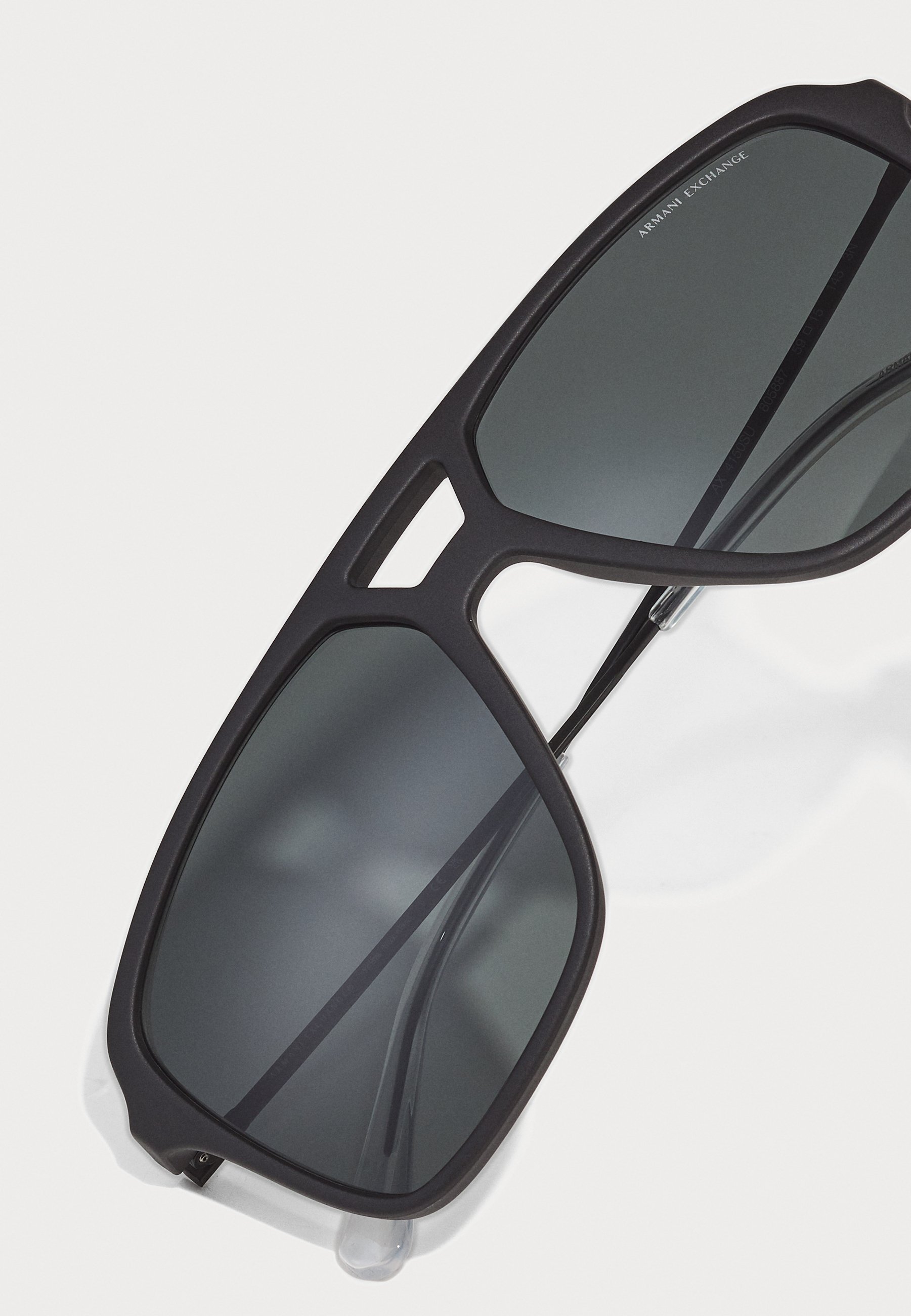 Slnečné okuliare Armani Exchange - matné čierne