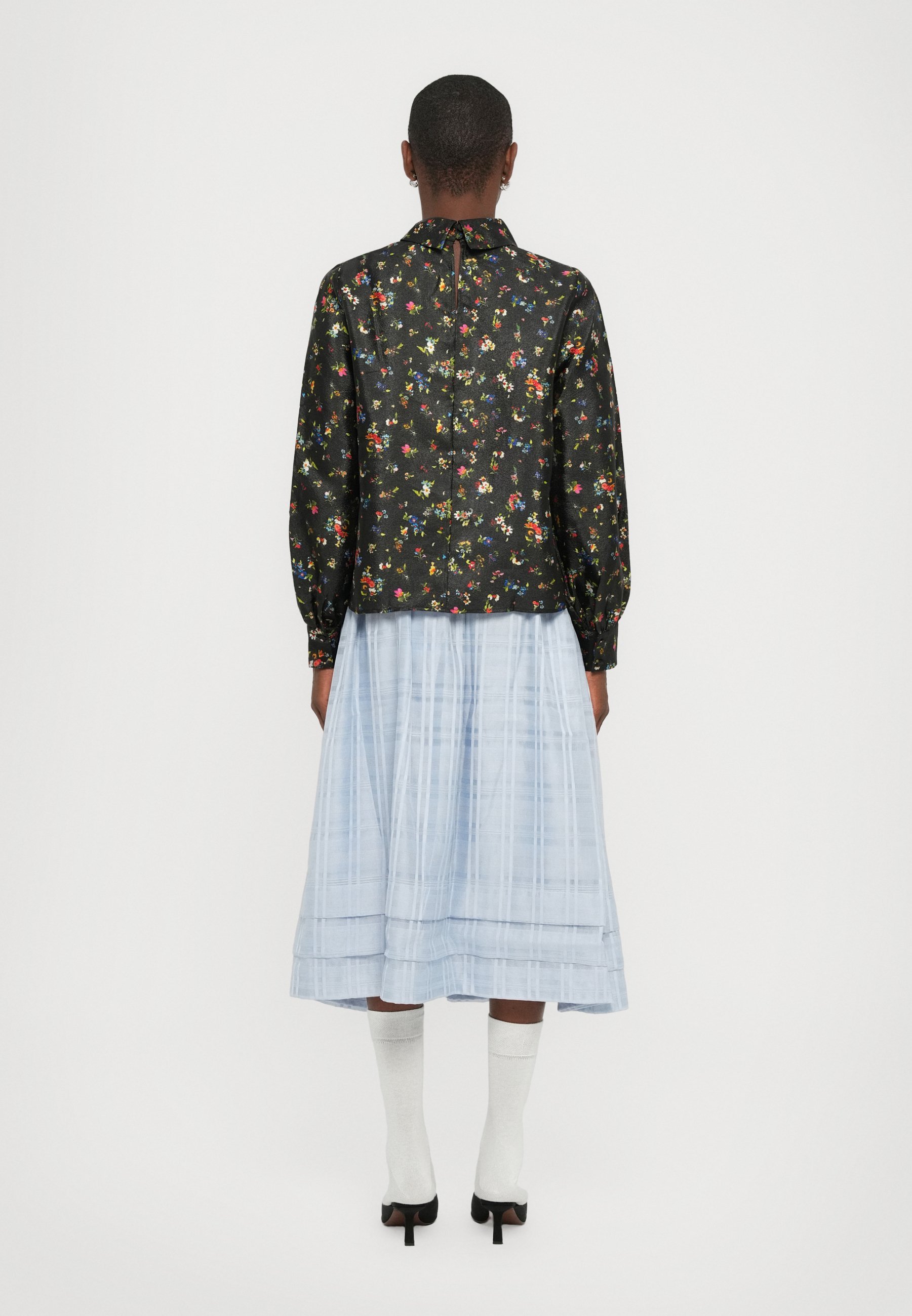 Stine Goya Blouse met lange mouwen en platte textuur - zwart