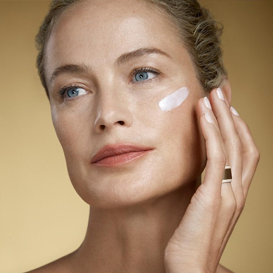 Estée Lauder Re-Nutriv Ultimate Lift atjaunojošs jauneklīgs sejas krēms - 50 ml