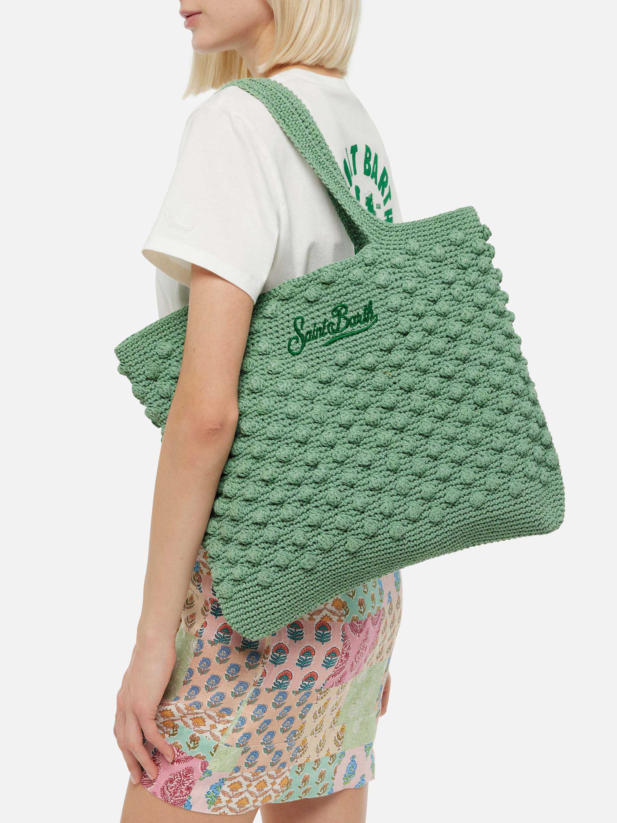 Saliegroene gehaakte tas