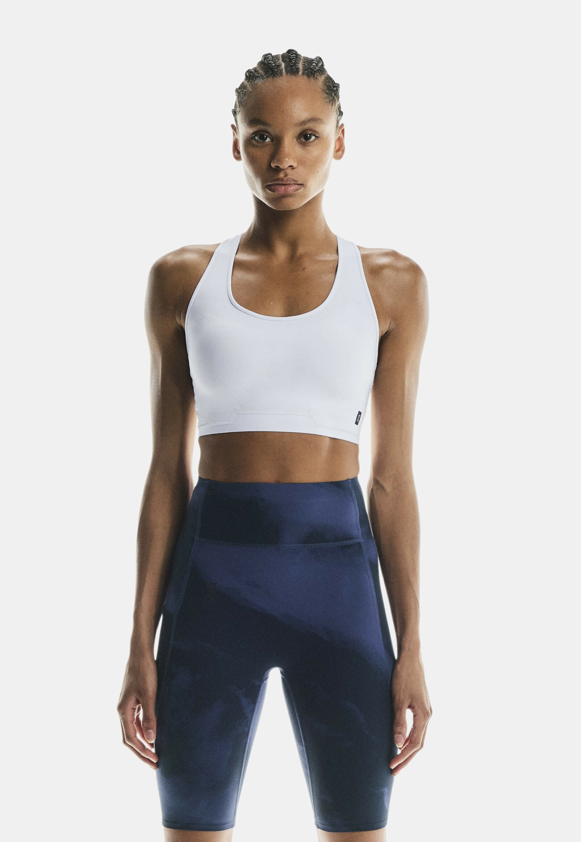On TRAIN - Soutien-gorge de sport à maintien moyen - blanc