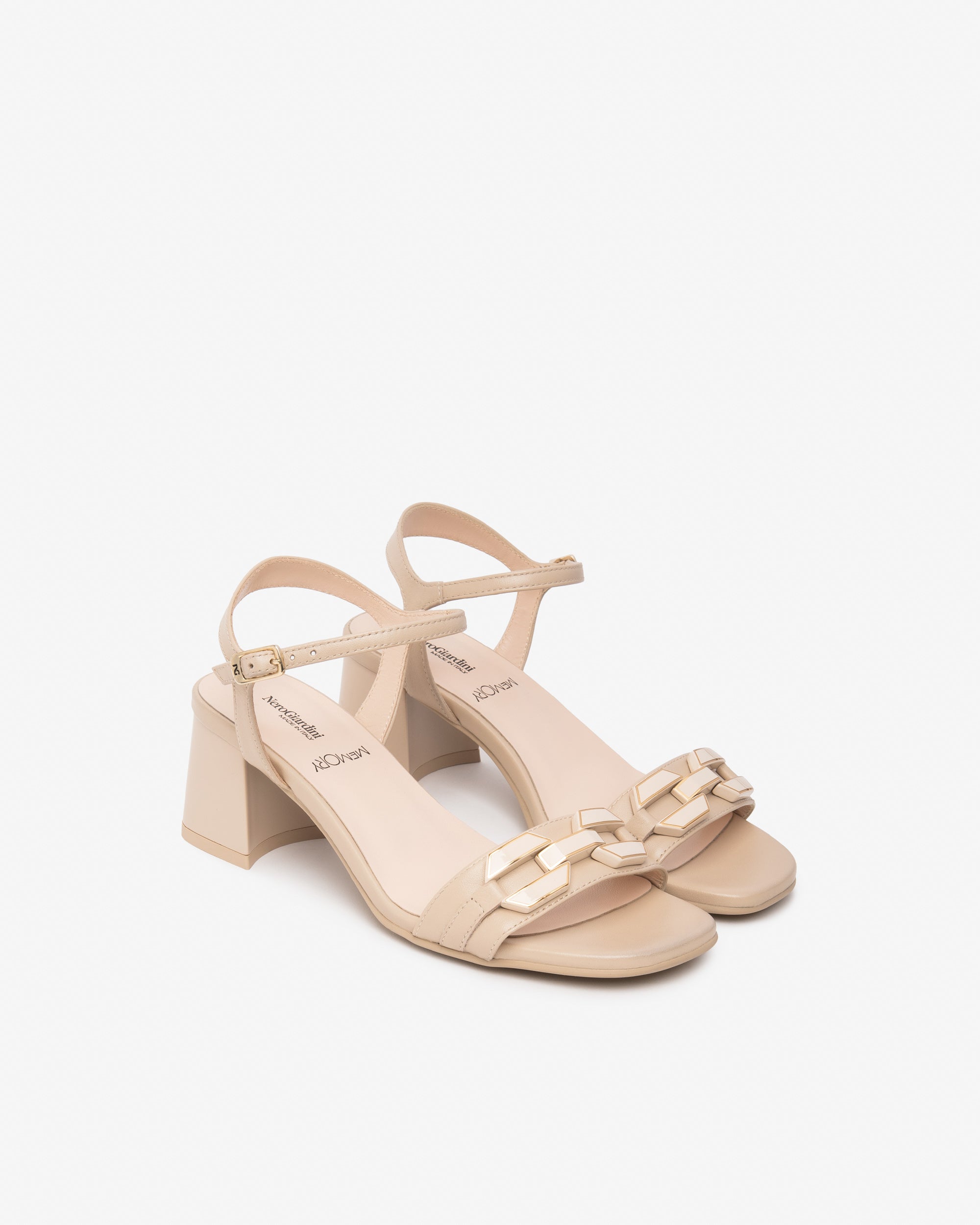  Sandales en cuir pour femmes