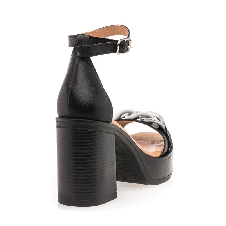 Svarte sandaler / sko med åpen tå til dame
