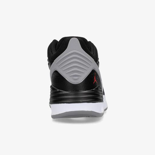 Nike Jordan Max Aura