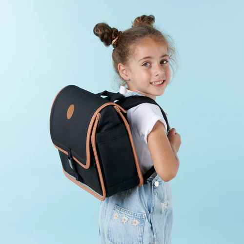 Cabaia Ontdek de kleine zwarte schooltas van Cologne