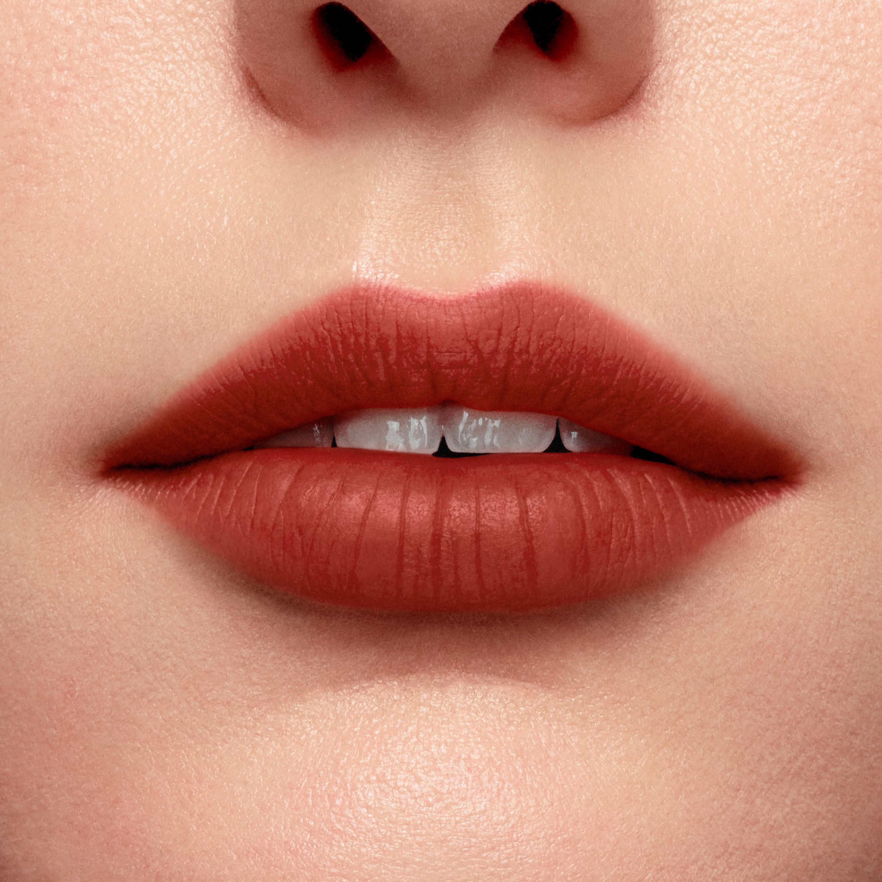 L'Absolu Rouge Intimate Barra de Labios Luxury labios bārs