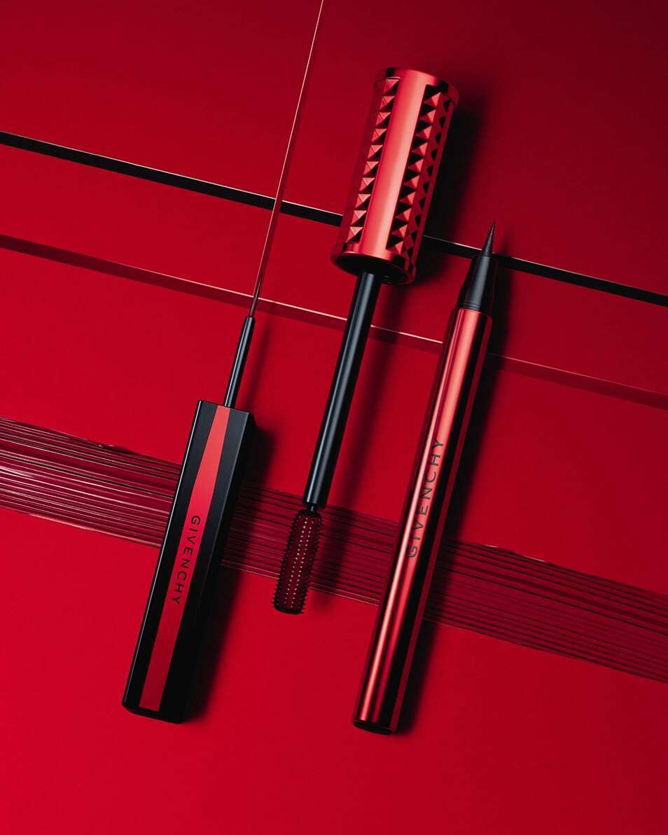 GIVENCHY ΚΑΛΛΥΝΤΙΚΑ Eyeliner DISTURBIA PRECISION FELT-TIP ΑΔΙΑΒΡΟΧΟ 24 ΩΡΩΝ