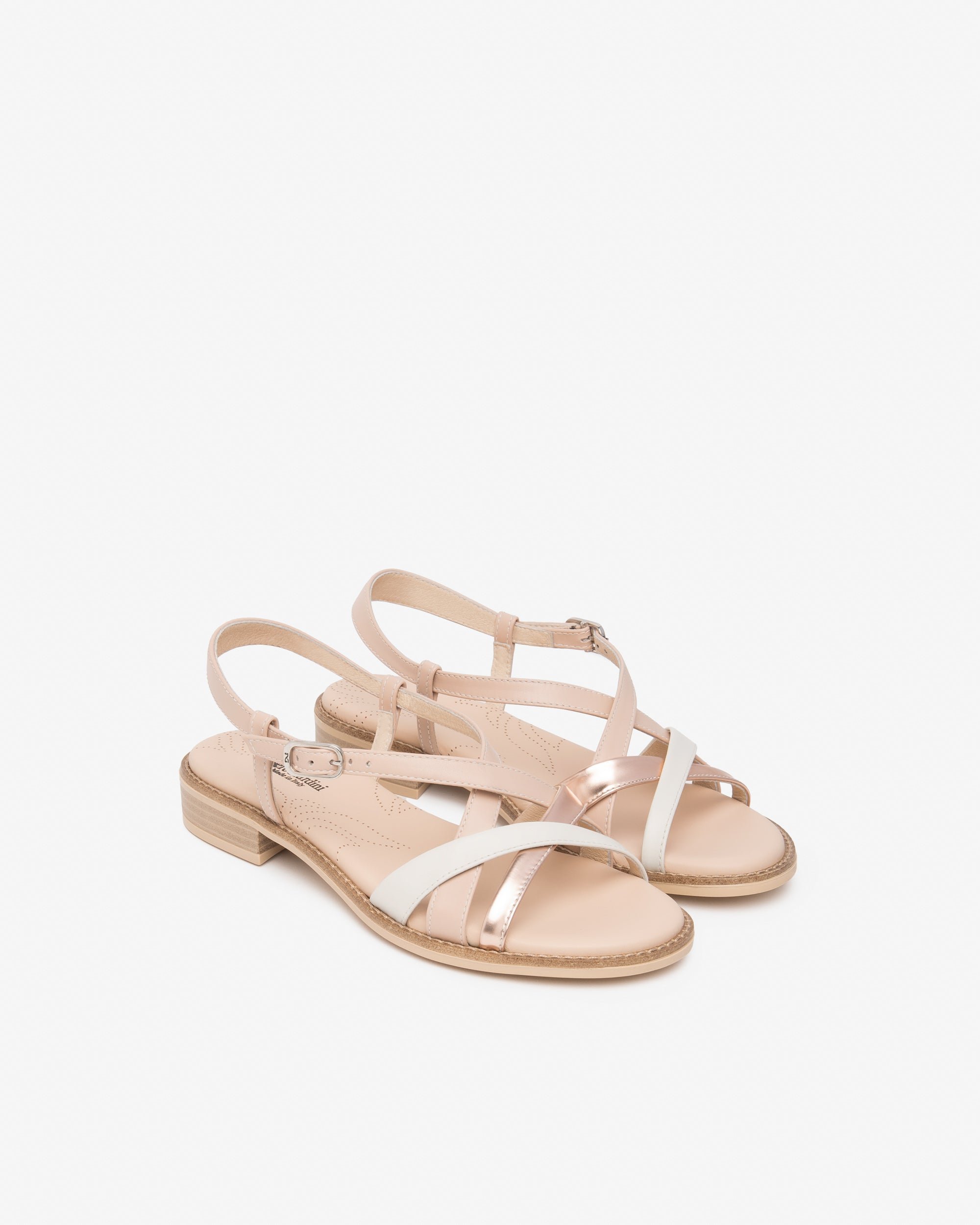  Sandales pour femmes en cuir et matières techniques
