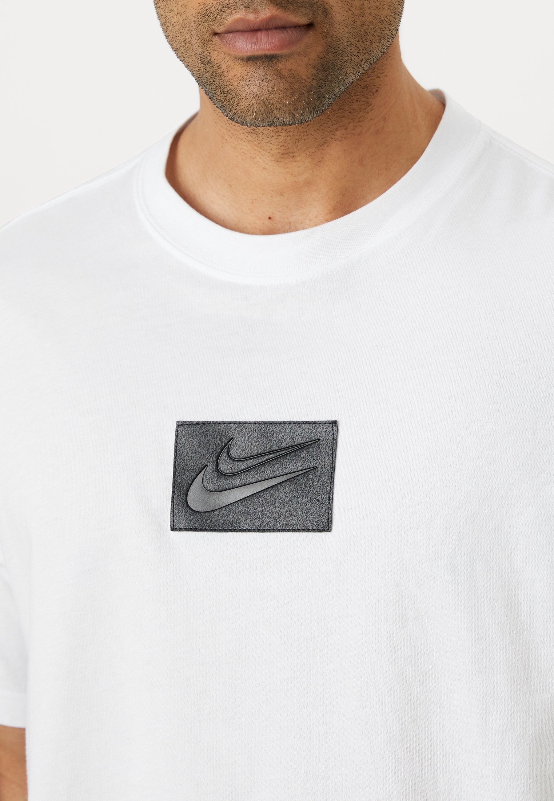 Koszulka Nike Performance Print - biała