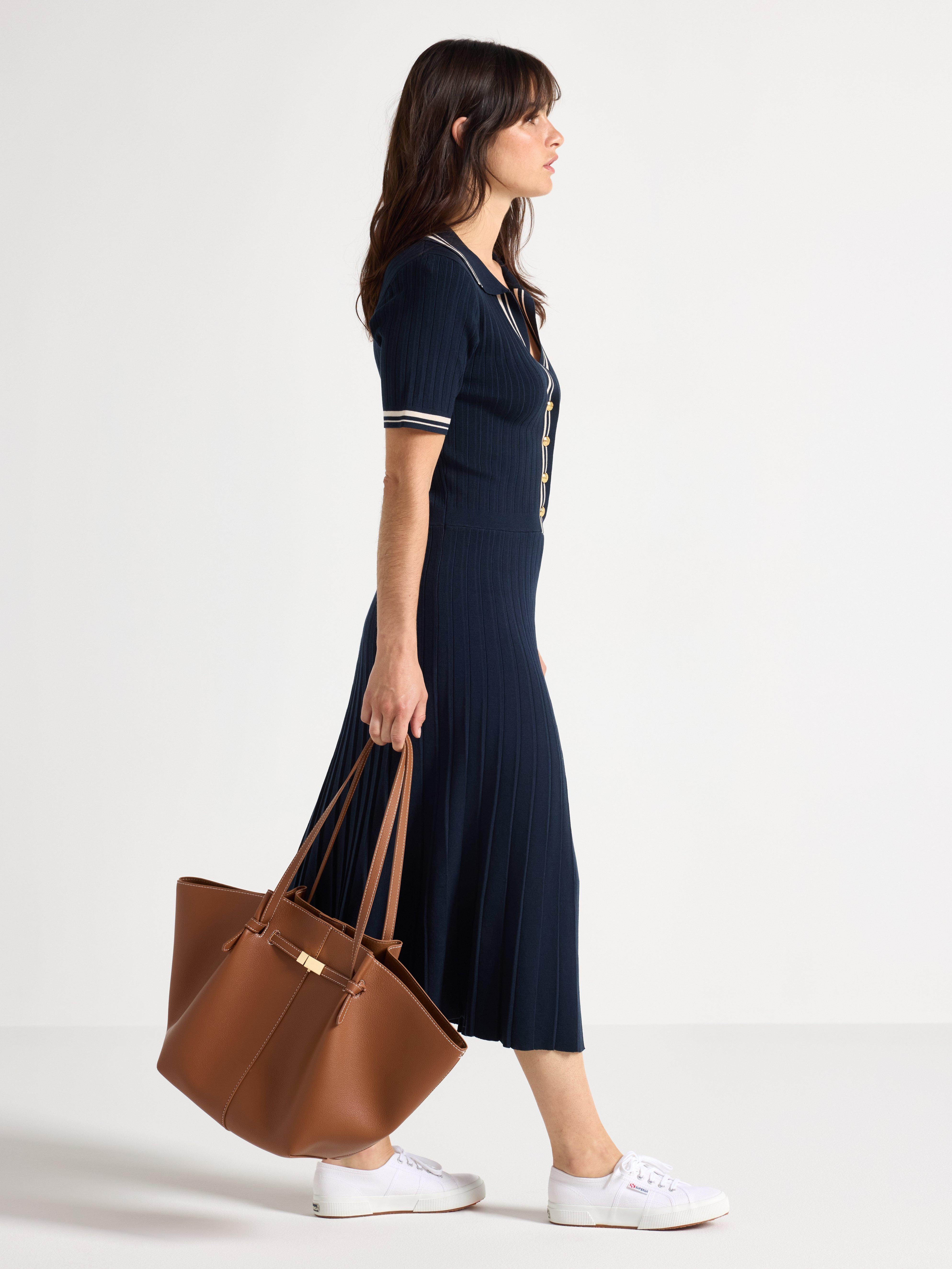 Vestido midi azul marinho escuro