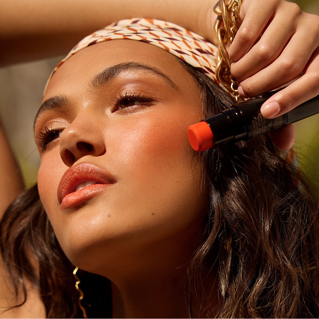 Mat rdečilo za lica Nudestix Blush Nudies za celoten obraz - 7 g