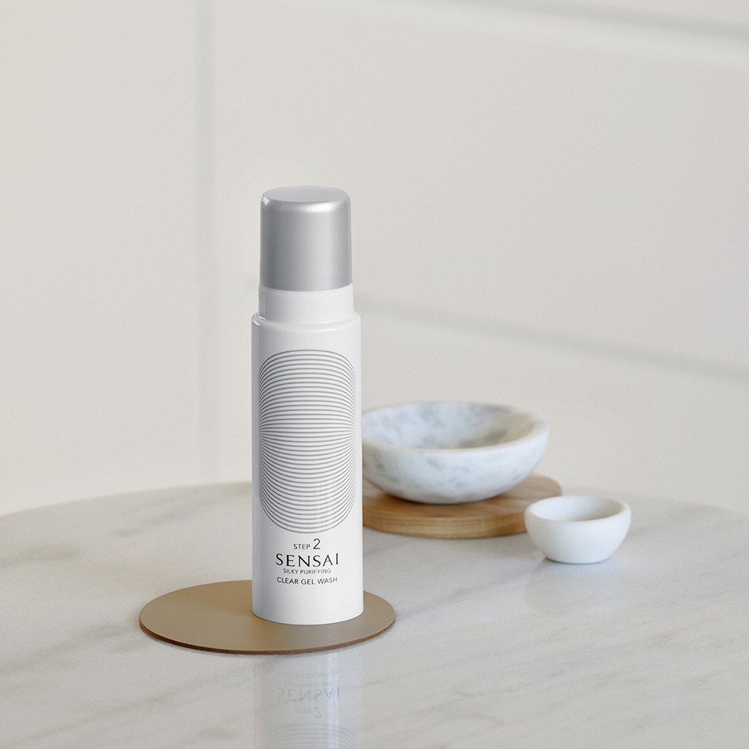 SENSAI Gel za čišćenje SENSAI Silky-cleansing, prozirni gel za pranje - 145 ml