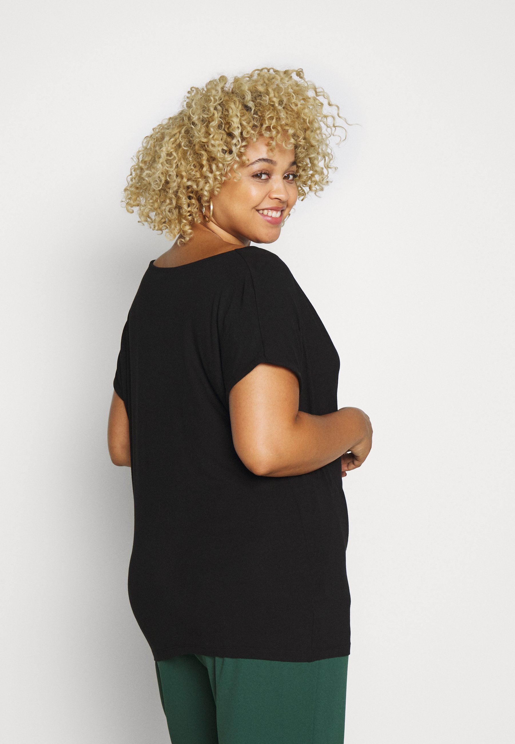 Anna Field Curvy Basic T-shirt - czarny